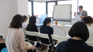 【スタッフブログ】私立小の先生おはなし会